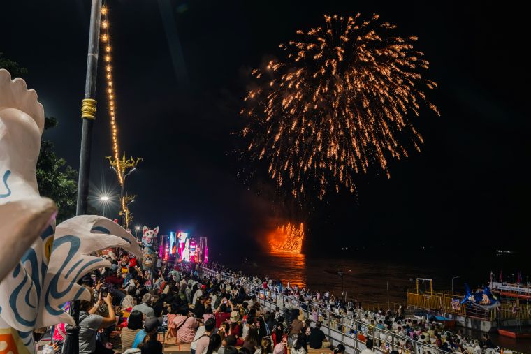 光のボートパレード・フェスティバル (ライルアファイ)