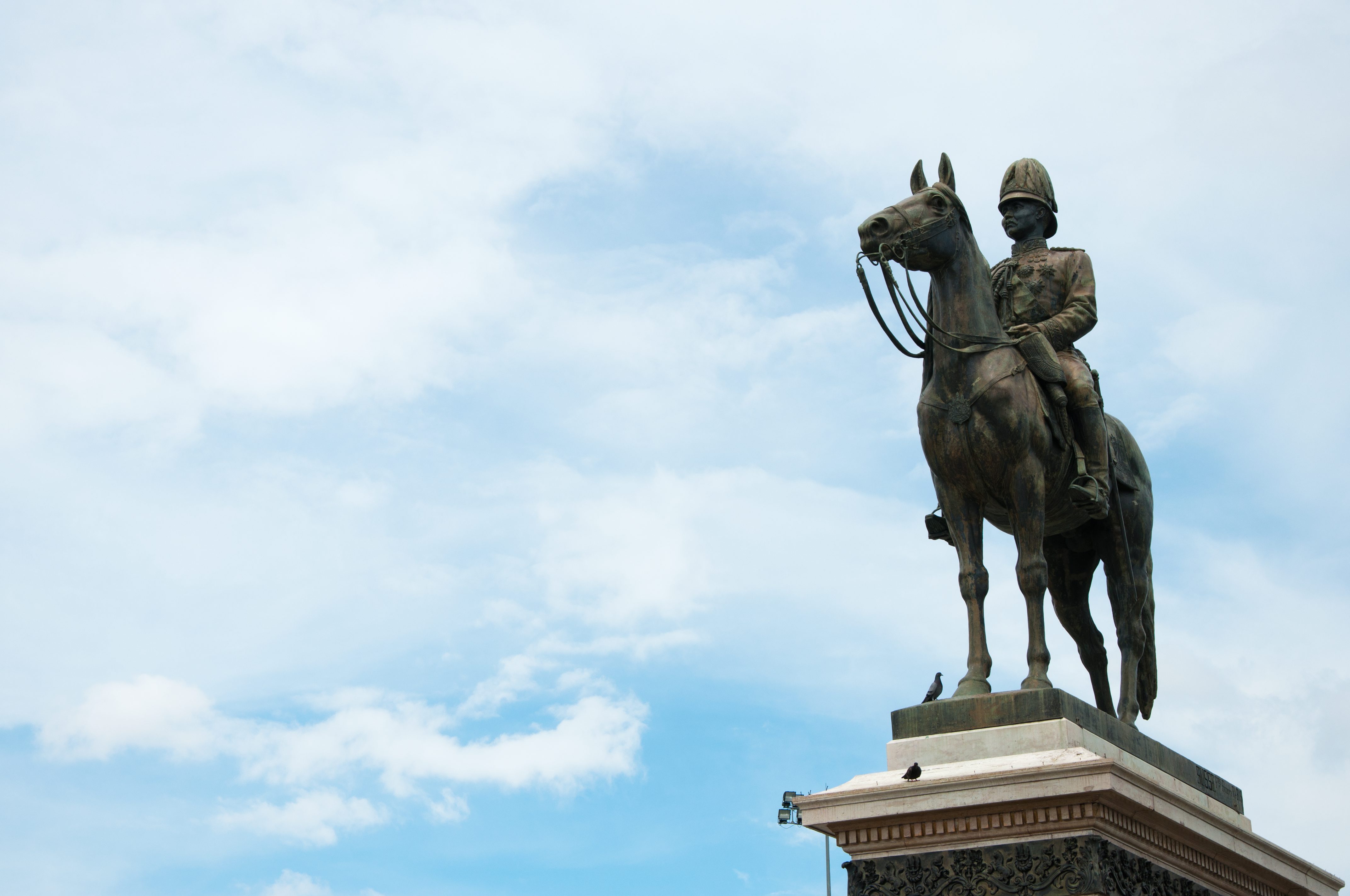 ラーマ5世騎馬像 | 【公式】タイ国政府観光庁