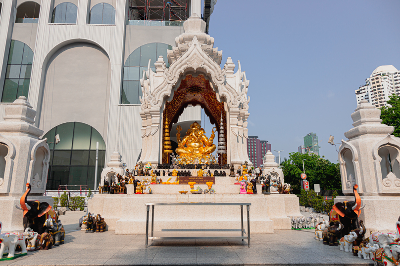 トリムルティの祠／ガネーシャ像