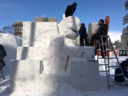 【写真で見る】さっぽろ雪まつり 国際雪像コンクール2日目