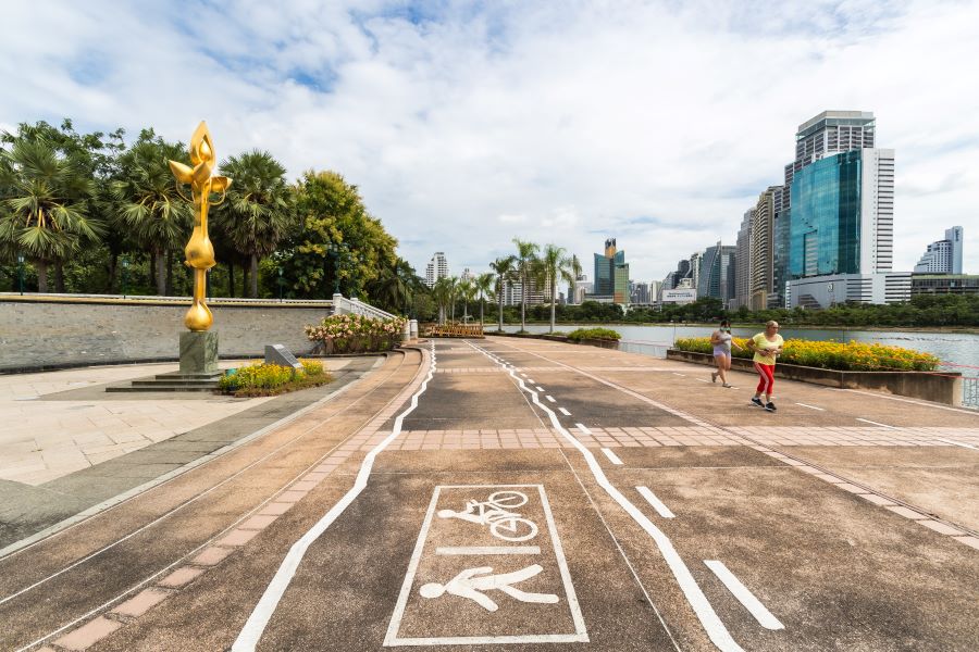 ベンチャキティ森林公園