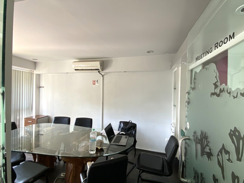 Hub53 コワーキング&リビングスペース