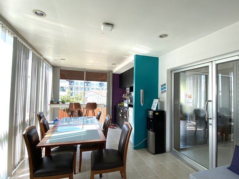 Hub53 コワーキング&リビングスペース