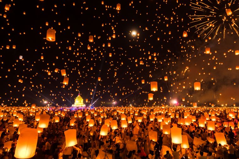 チェンマイ・イーペン祭り (ロイクラトン祭り)