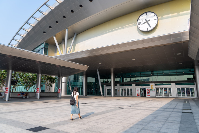 クルンテープ・アピワット中央駅（バンスー中央駅）