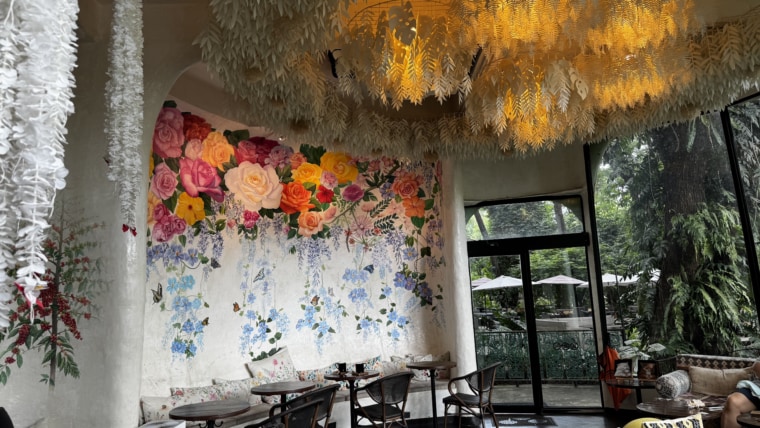 Much Room Cafe