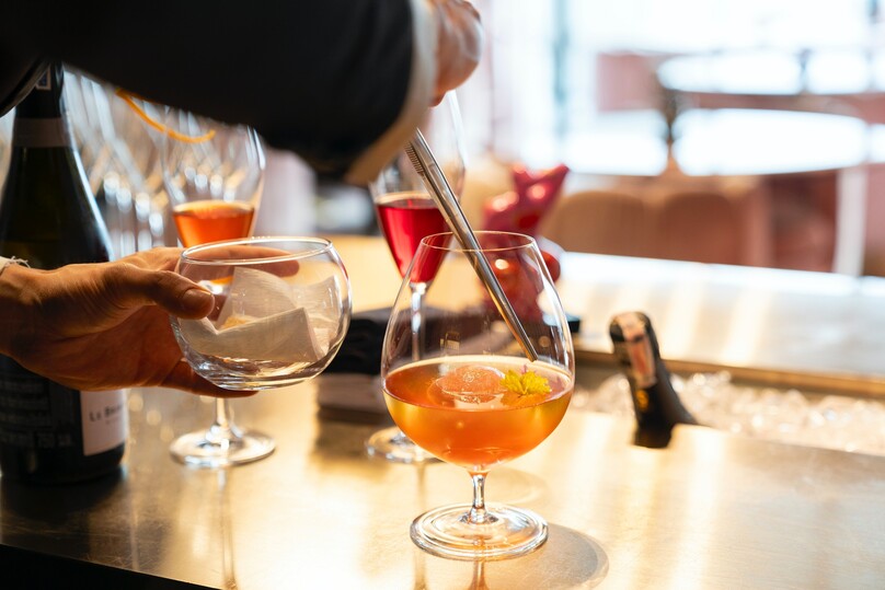 ピンク・バー・バイ・ルブア