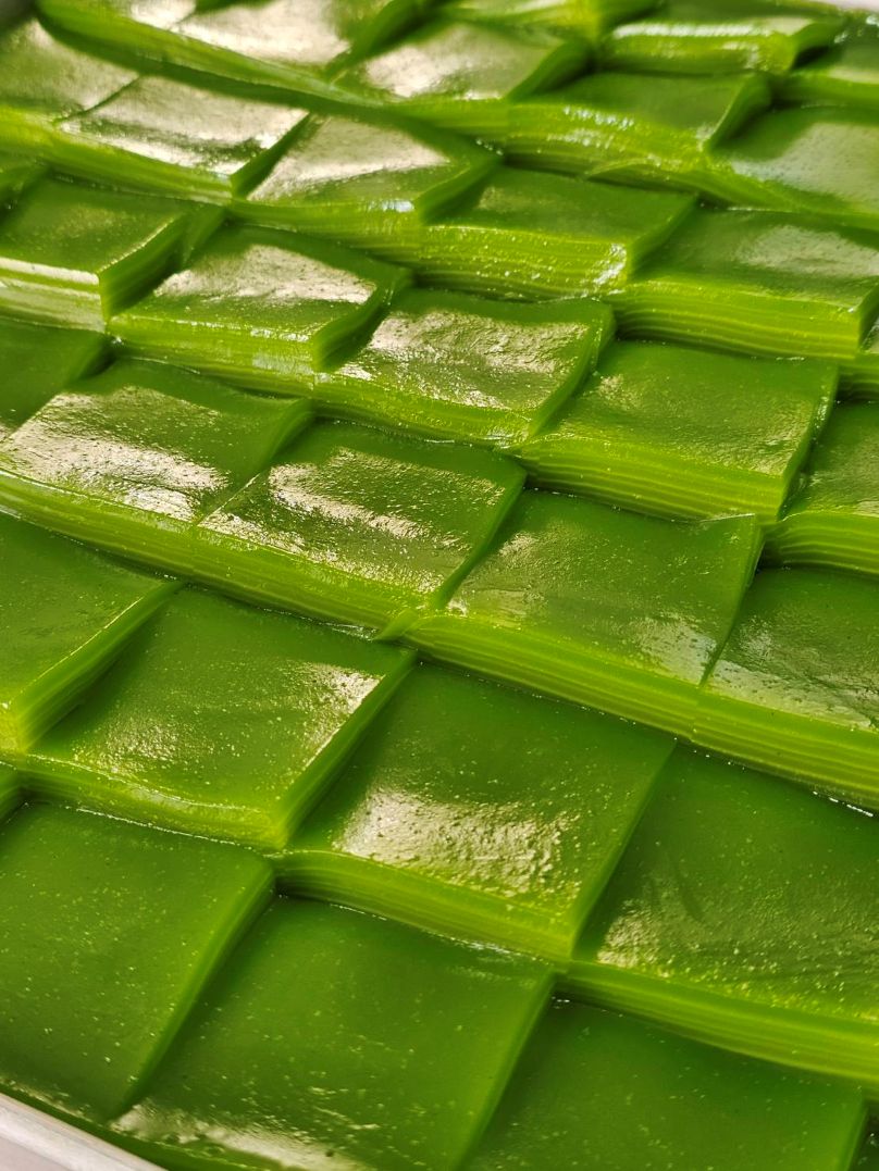 カノム・モーケン・メー・ヤイ