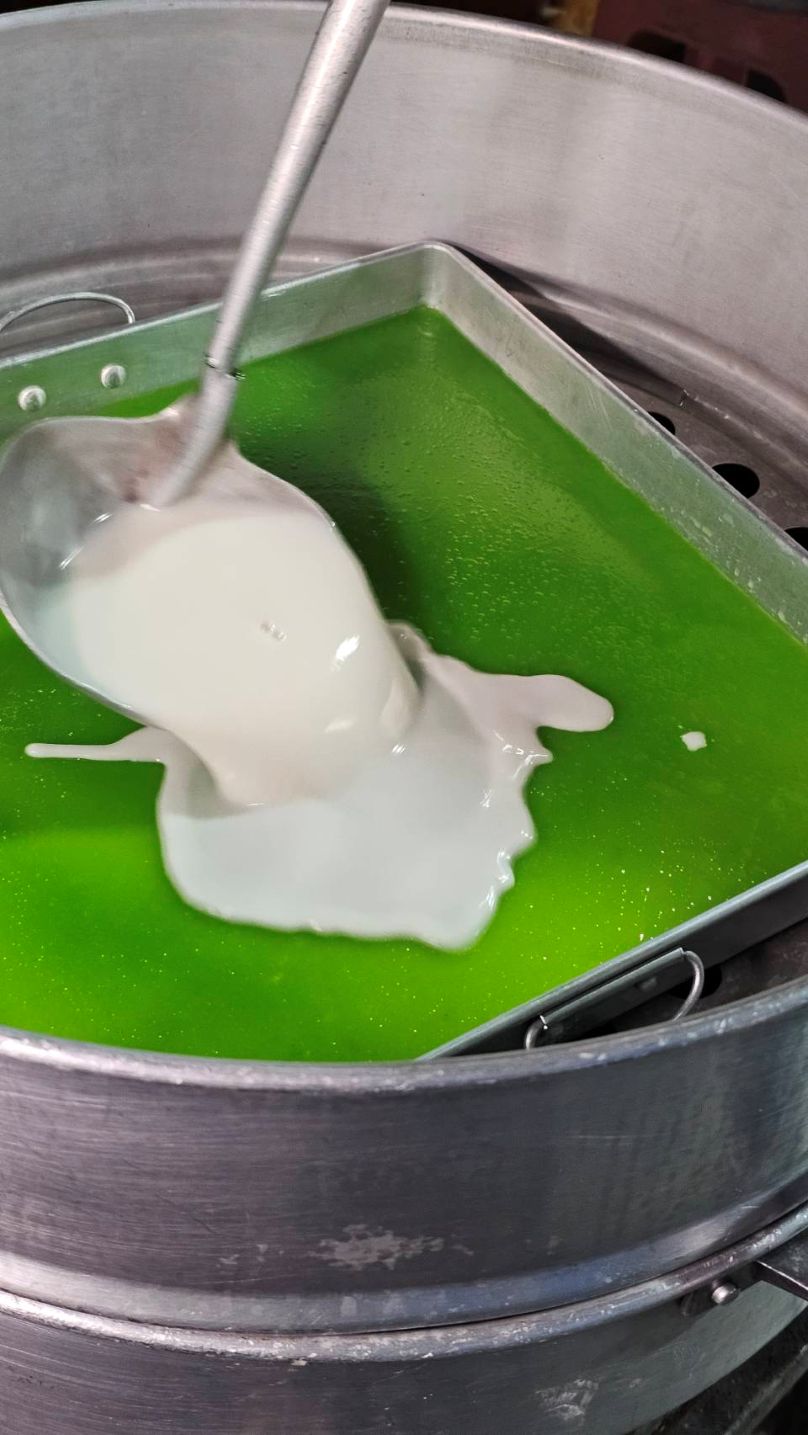 カノム・モーケン・メー・ヤイ