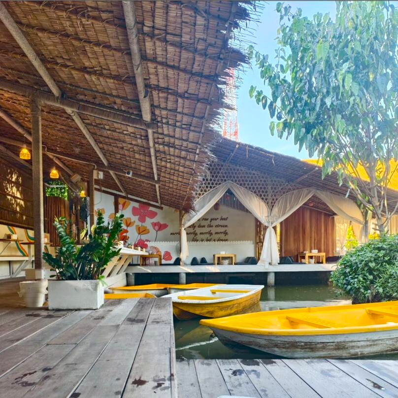 アフター・ザ・レイン・コーヒー・アンド・ギャラリー