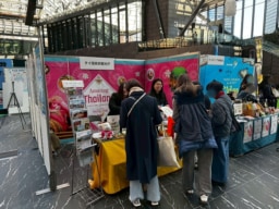 【写真で見る】第6回「HIS海外旅行大感謝祭」新宿住友ビル三角広場