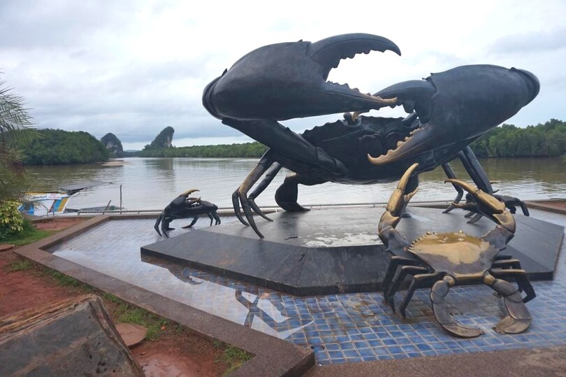 マッドクラブの彫刻 (プーダムの広場)